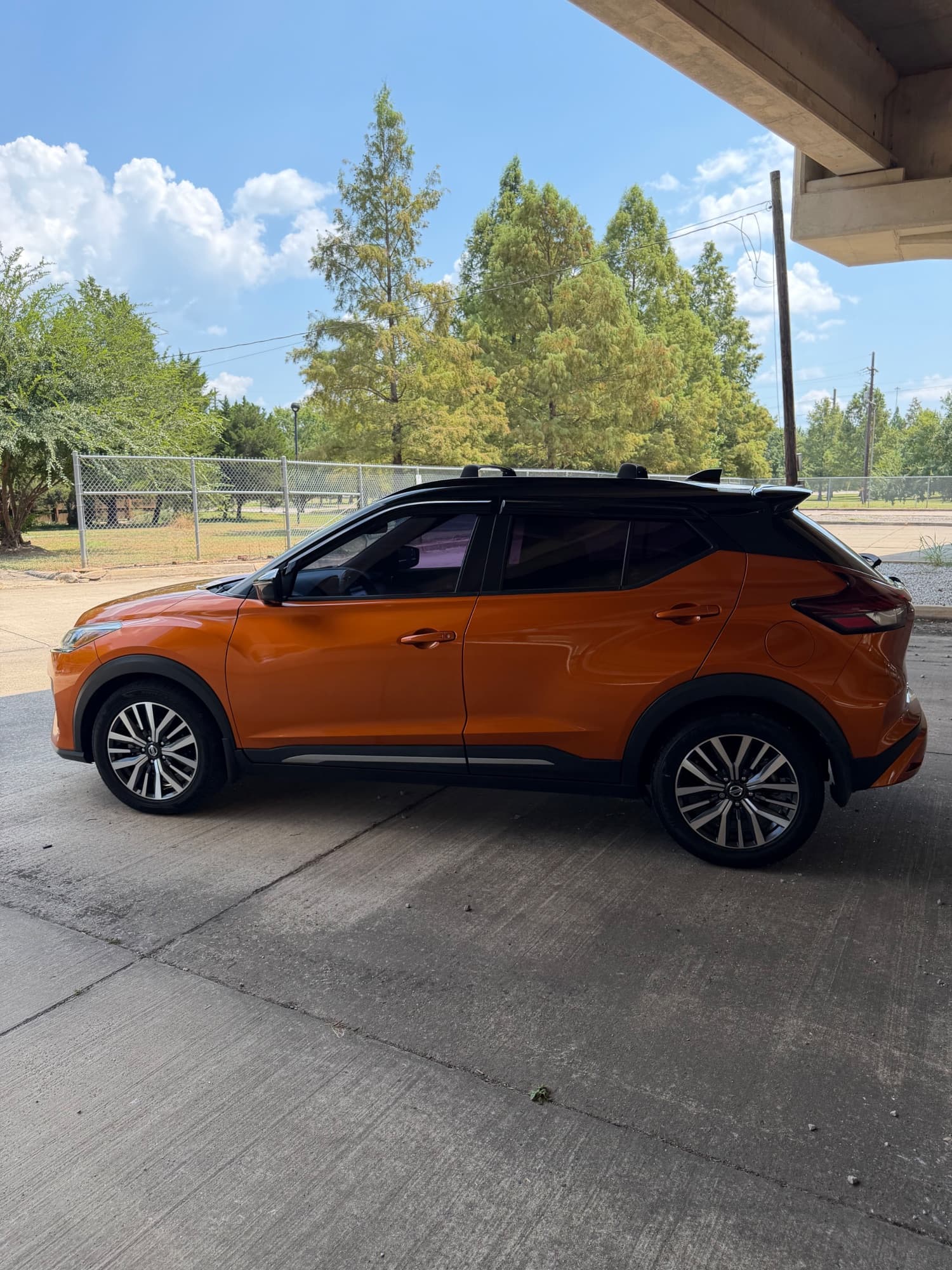 2021 NISSAN Kicks SR — photo 4