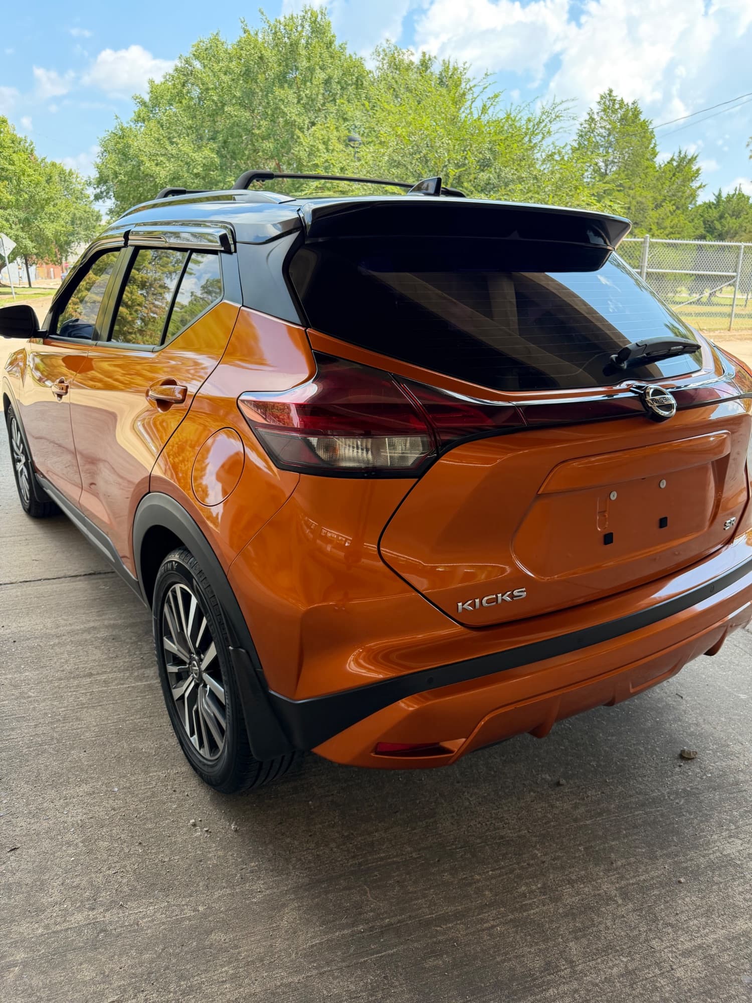 2021 NISSAN Kicks SR — photo 5