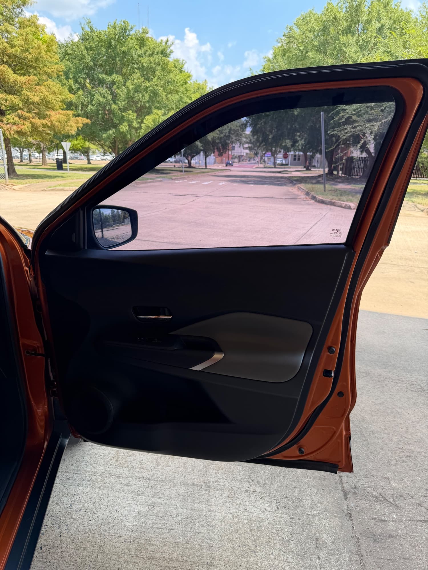 2021 NISSAN Kicks SR — photo 11