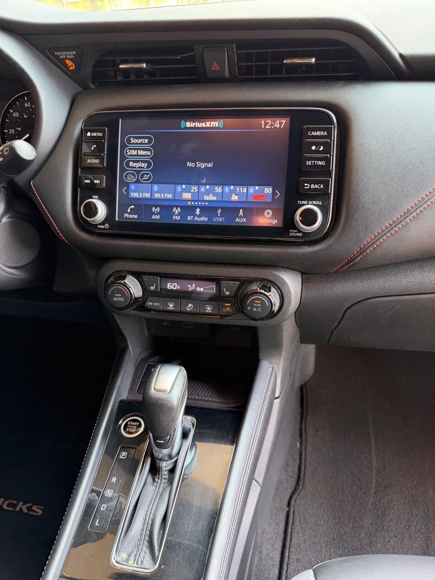 2021 NISSAN Kicks SR — photo 12